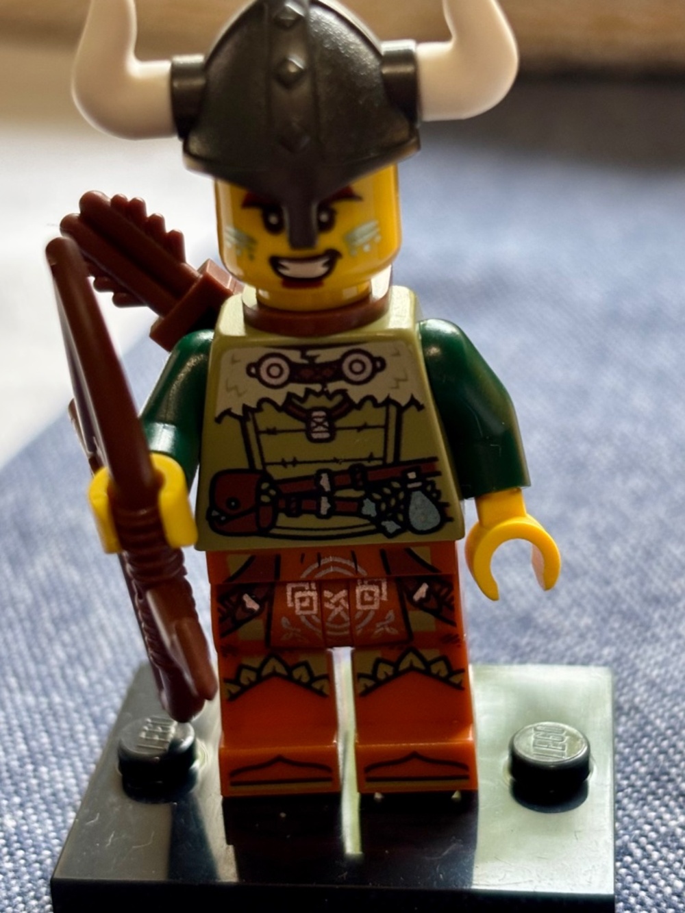LEGO IDEAS CUUSOO "Viking Archer" idea168 with stand & accessories.
